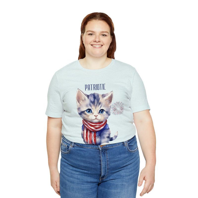 Cute Brave and Free Patriotic Cat on the 4th of July Short Sleeve T-Shirt