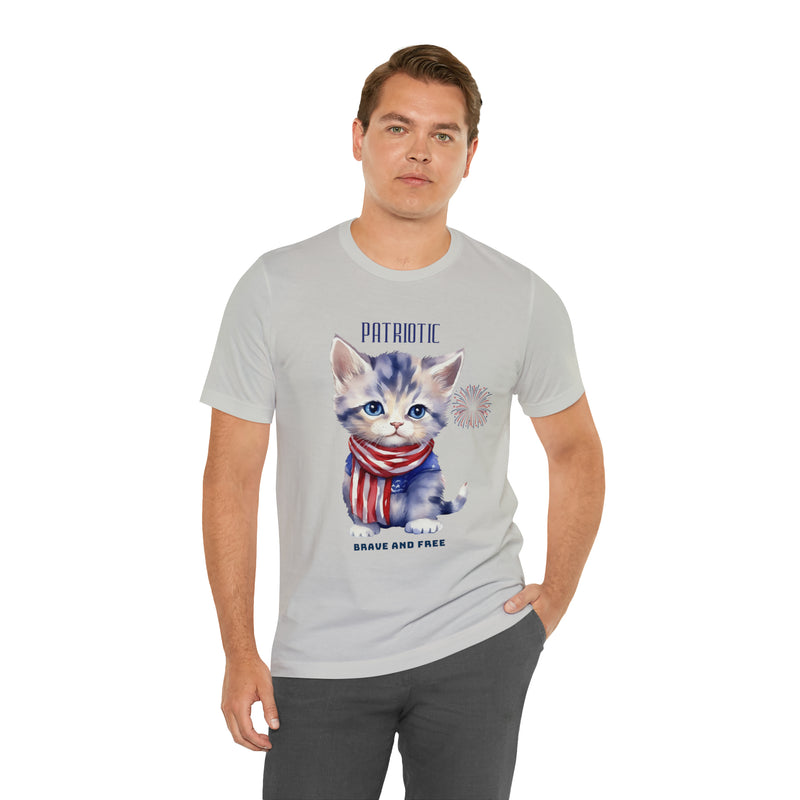 Cute Brave and Free Patriotic Cat on the 4th of July Short Sleeve T-Shirt