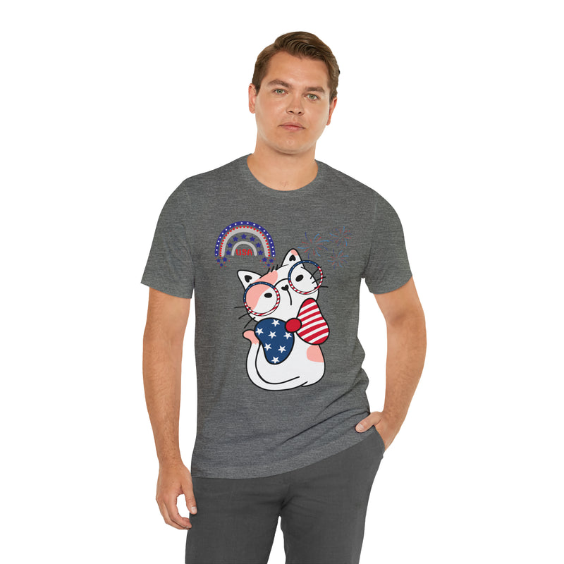 Cute Patriotic Cat Celebrating Freedom in the USA 4th of July Short Sleeve T-Shirt