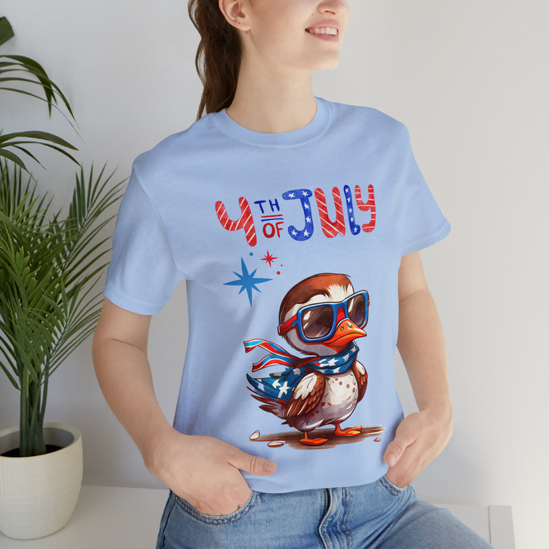 Cool Patriotic Little Bird on the 4th of July Short Sleeve T-Shirt