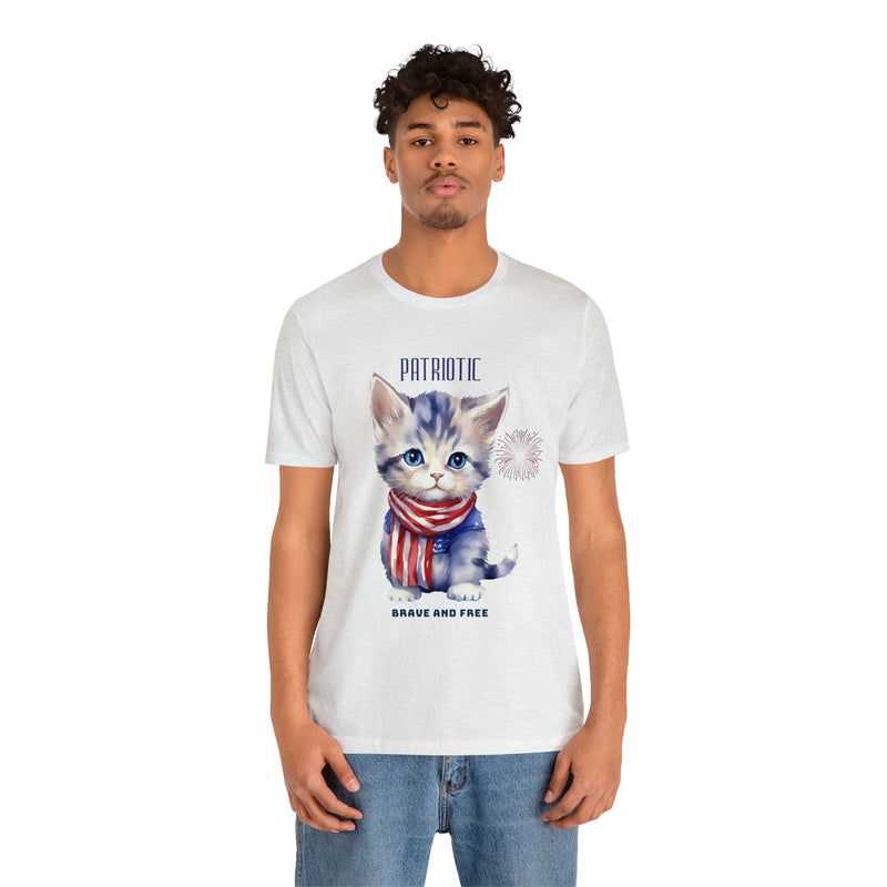 Cute Brave and Free Patriotic Cat on the 4th of July Short Sleeve T-Shirt