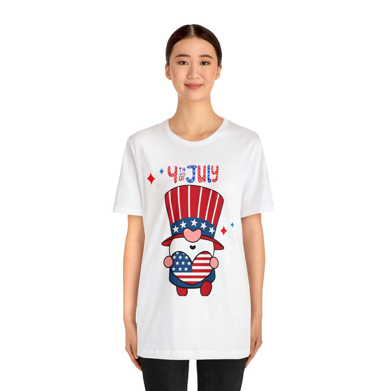 Patriotic Gnome Showing Love on the 4th of July Short Sleeve T-Shirt