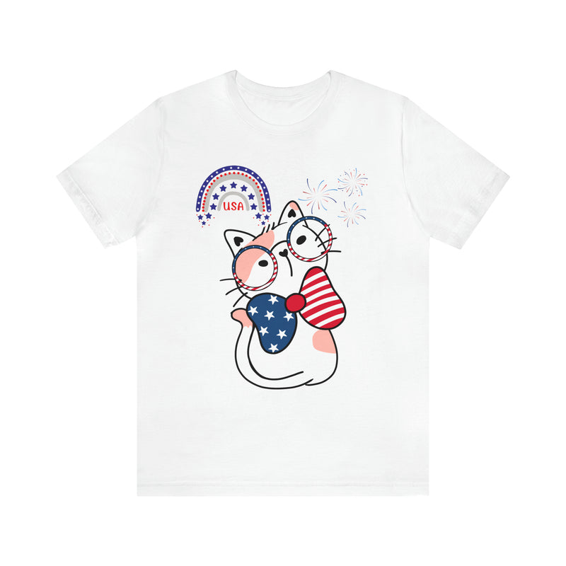 Cute Patriotic Cat Celebrating Freedom in the USA 4th of July Short Sleeve T-Shirt