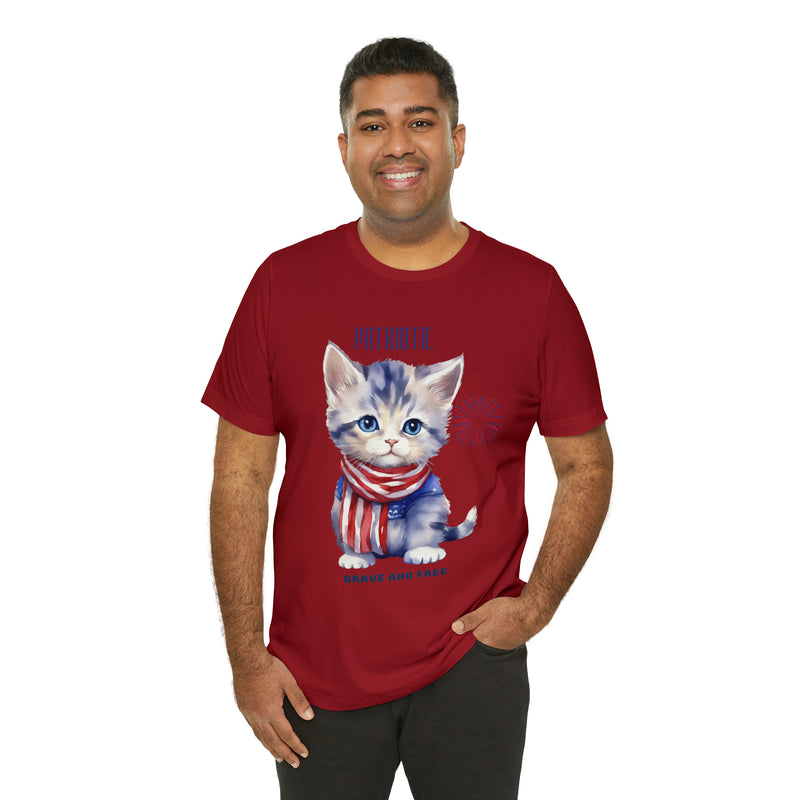 Cute Brave and Free Patriotic Cat on the 4th of July Short Sleeve T-Shirt