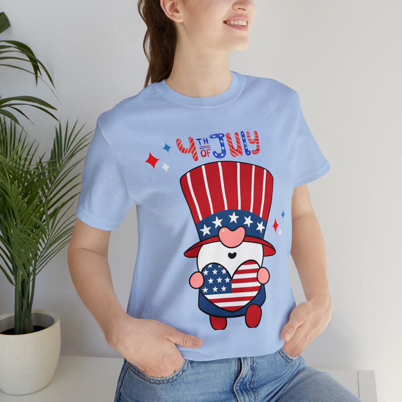 Patriotic Gnome Showing Love on the 4th of July Short Sleeve T-Shirt