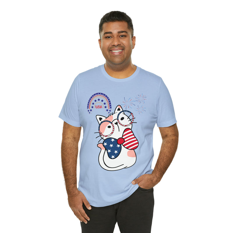 Cute Patriotic Cat Celebrating Freedom in the USA 4th of July Short Sleeve T-Shirt