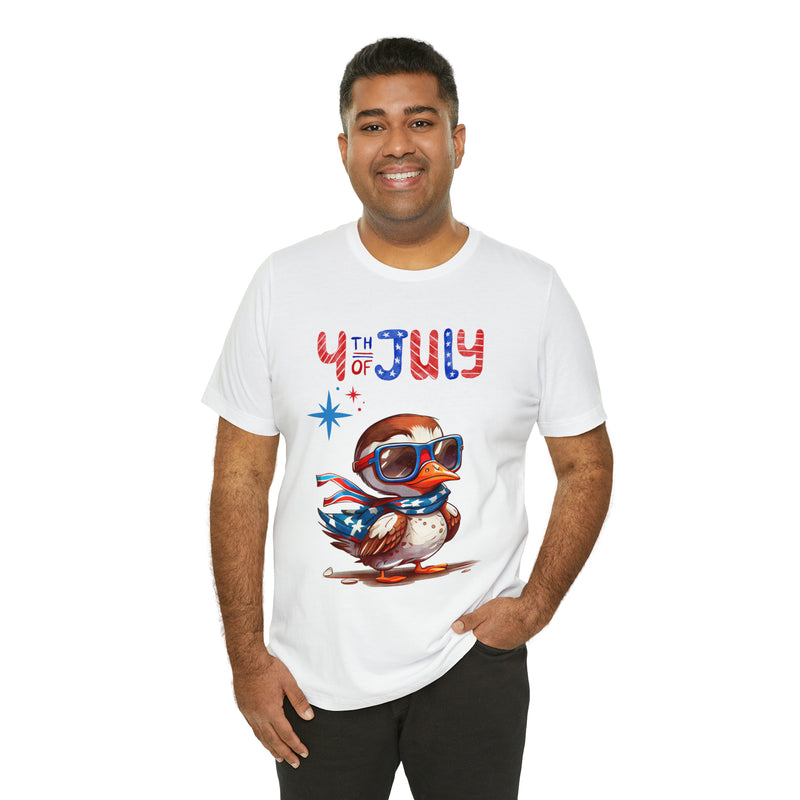 Cool Patriotic Little Bird on the 4th of July Short Sleeve T-Shirt