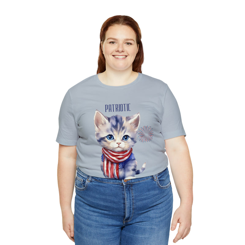 Cute Brave and Free Patriotic Cat on the 4th of July Short Sleeve T-Shirt