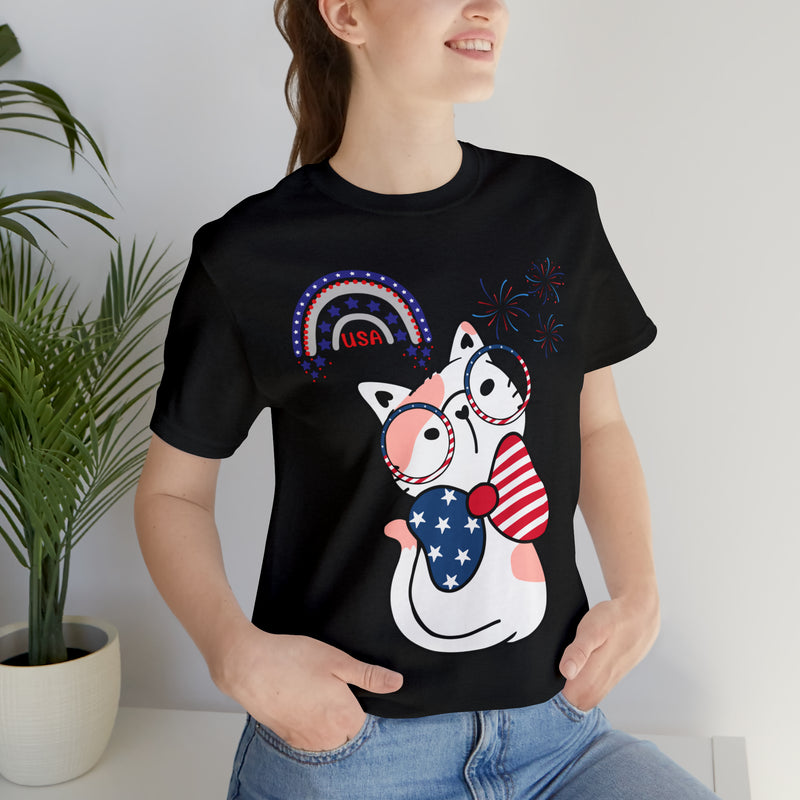 Cute Patriotic Cat Celebrating Freedom in the USA 4th of July Short Sleeve T-Shirt