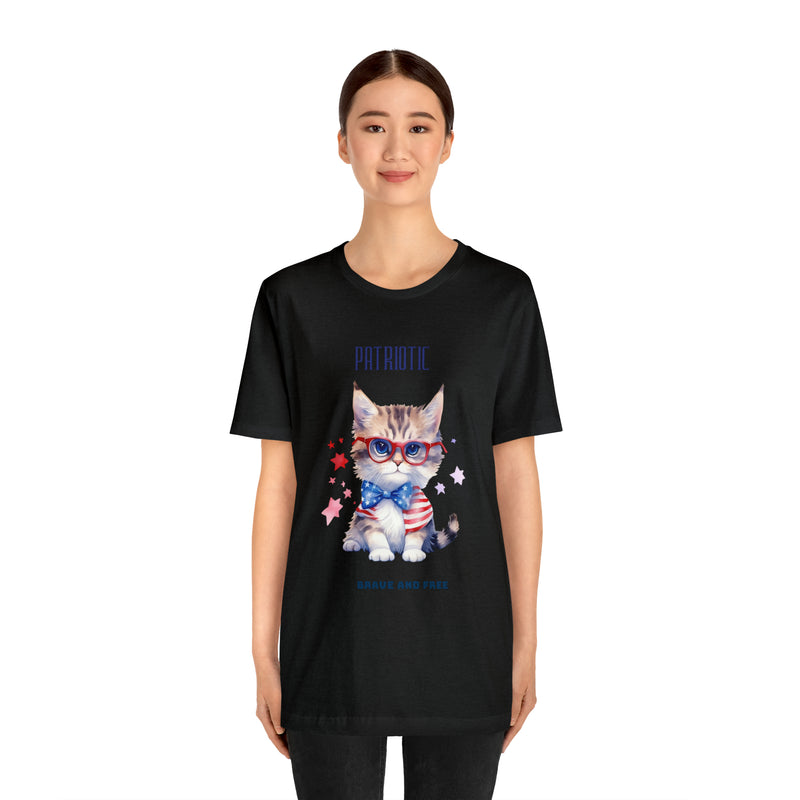 Curious and Cute Brave and Free Patriotic Cat Celebrating the 4th of July Short Sleeve T-Shirt