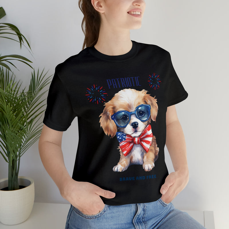 Cute Brave and Free Patriotic Dog on the 4th of July Short Sleeve T-Shirt