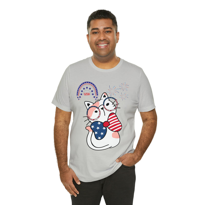 Cute Patriotic Cat Celebrating Freedom in the USA 4th of July Short Sleeve T-Shirt