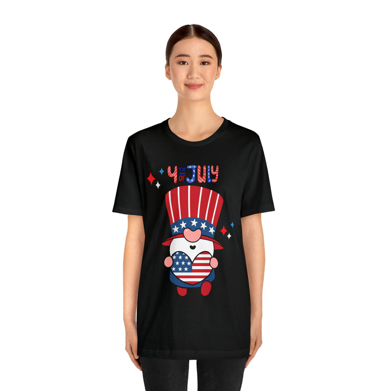 Patriotic Gnome Showing Love on the 4th of July Short Sleeve T-Shirt