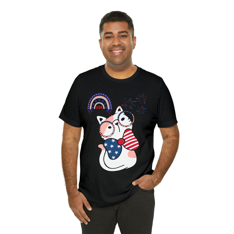 Cute Patriotic Cat Celebrating Freedom in the USA 4th of July Short Sleeve T-Shirt