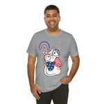 Cute Patriotic Cat Celebrating Freedom in the USA 4th of July Short Sleeve T-Shirt