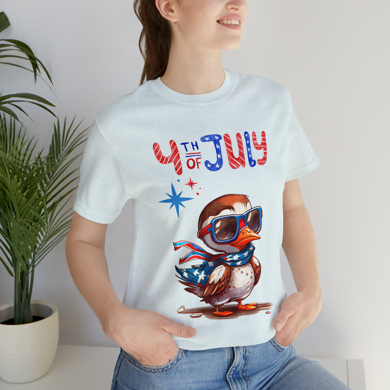 Cool Patriotic Little Bird on the 4th of July Short Sleeve T-Shirt