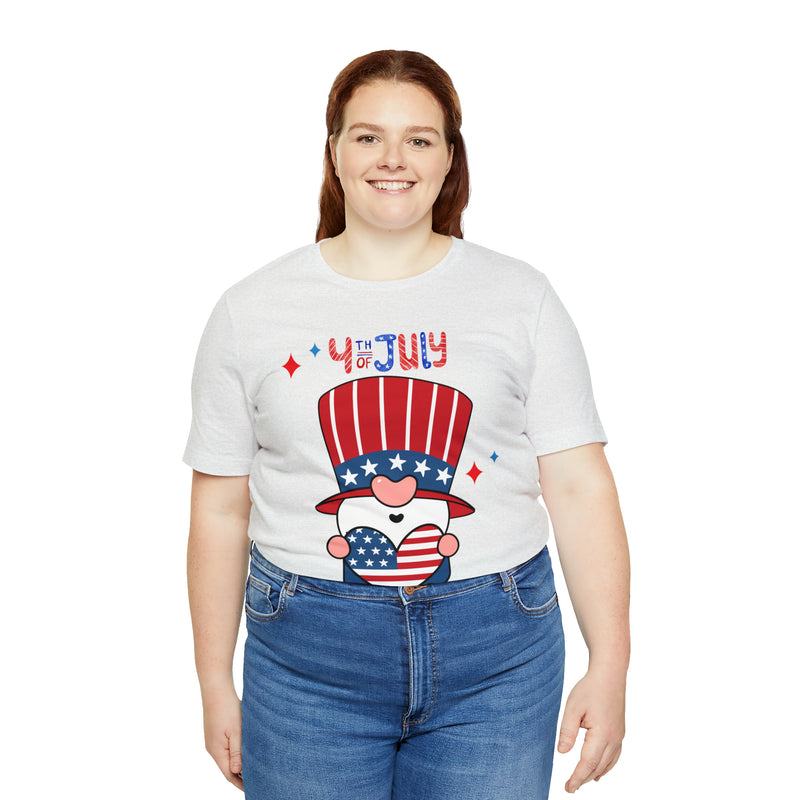 Patriotic Gnome Showing Love on the 4th of July Short Sleeve T-Shirt