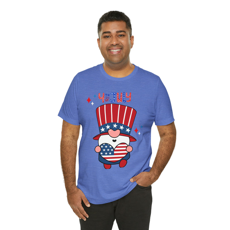 Patriotic Gnome Showing Love on the 4th of July Short Sleeve T-Shirt