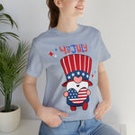 Patriotic Gnome Showing Love on the 4th of July Short Sleeve T-Shirt