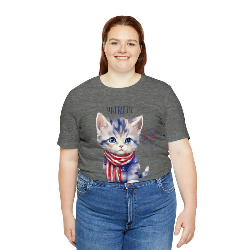 Cute Brave and Free Patriotic Cat on the 4th of July Short Sleeve T-Shirt