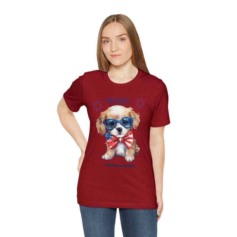 Cute Brave and Free Patriotic Dog on the 4th of July Short Sleeve T-Shirt