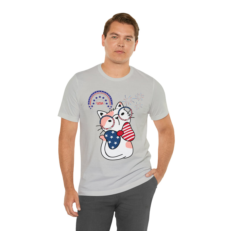 Cute Patriotic Cat Celebrating Freedom in the USA 4th of July Short Sleeve T-Shirt